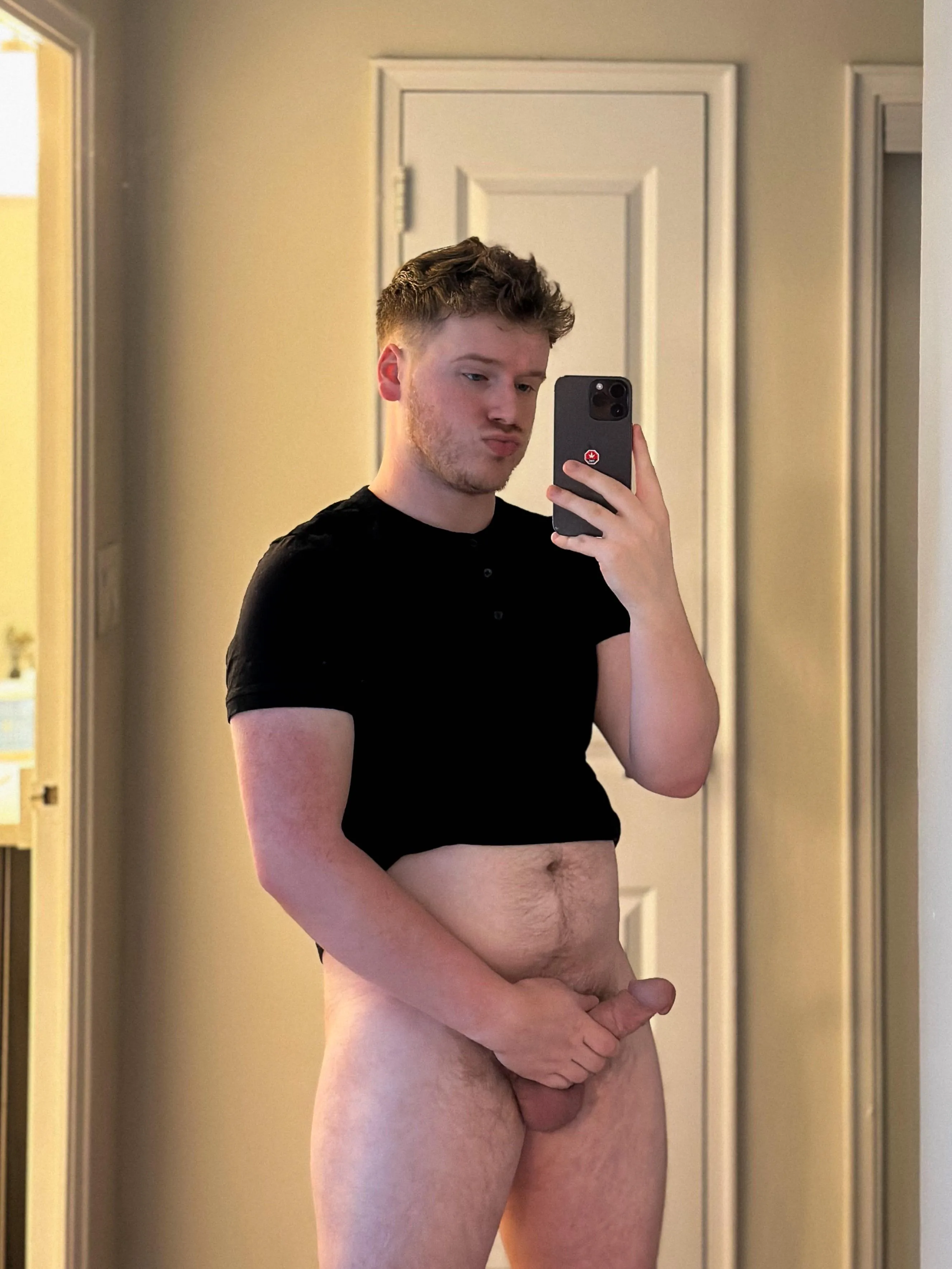 I finally cleaned this mirror so you can see my dong clearly 🤭 [27]