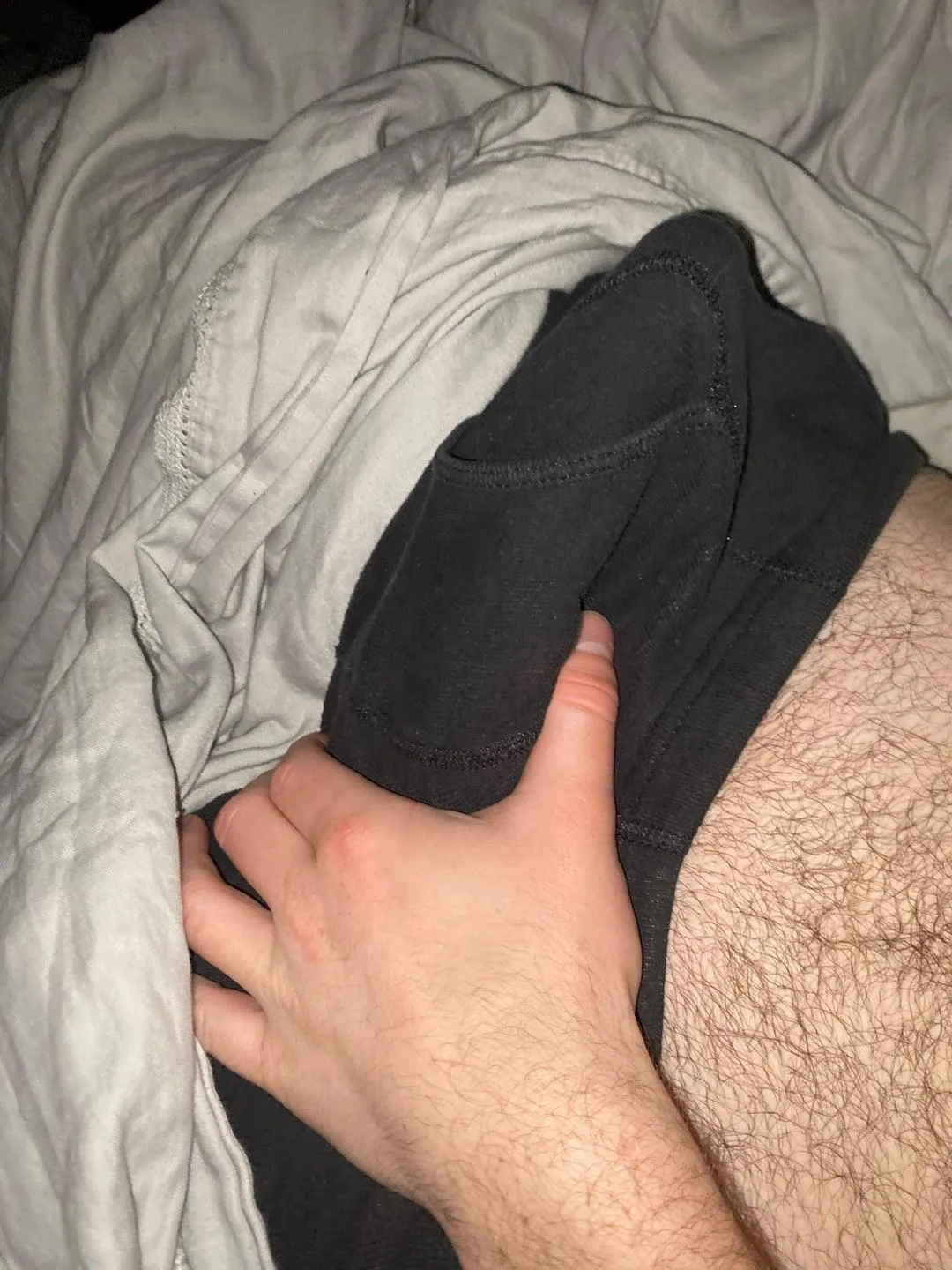 Someone hmu bored asl