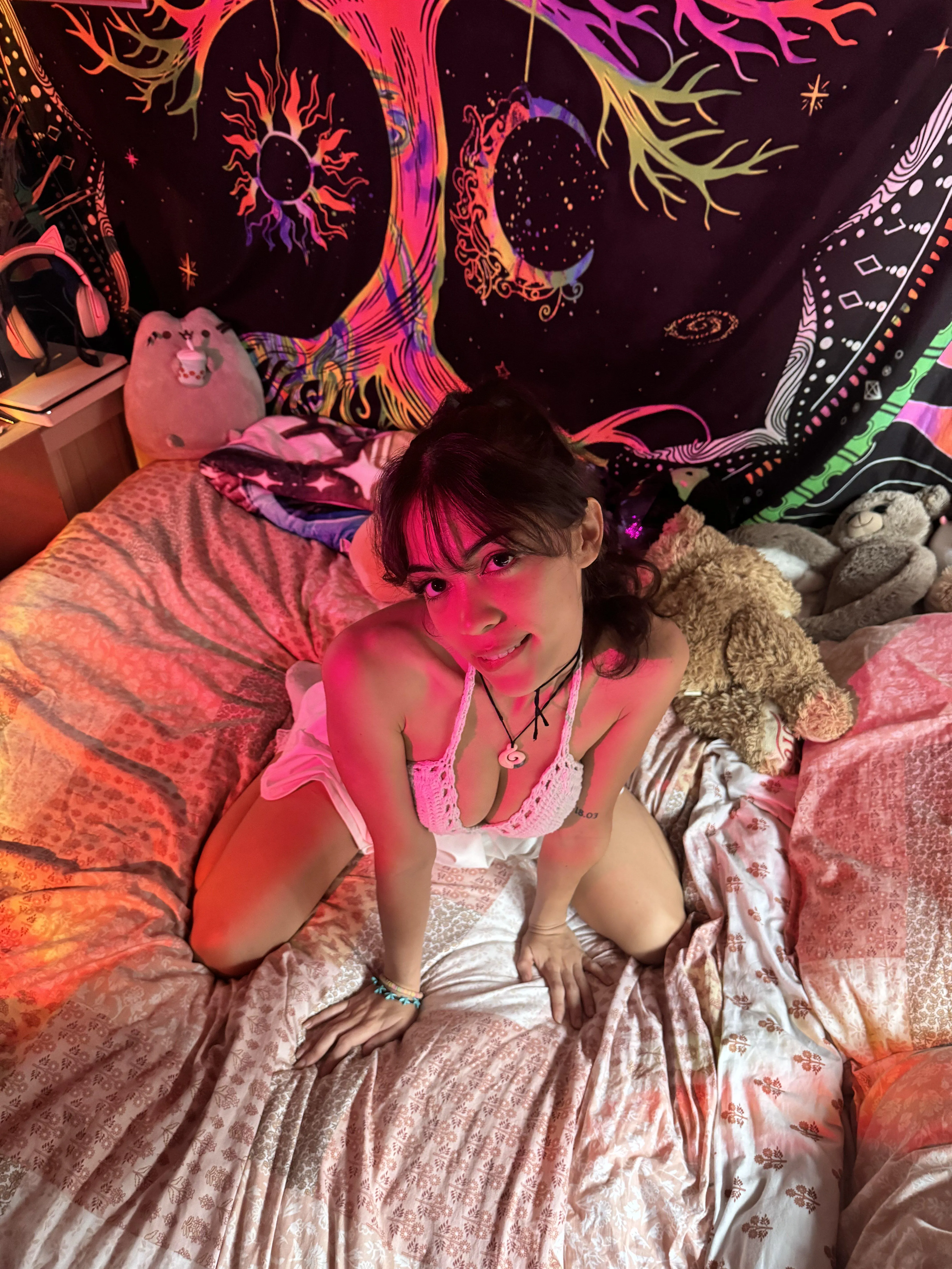 What would you use first? 1.👉🏼 2.👅 3.🍆