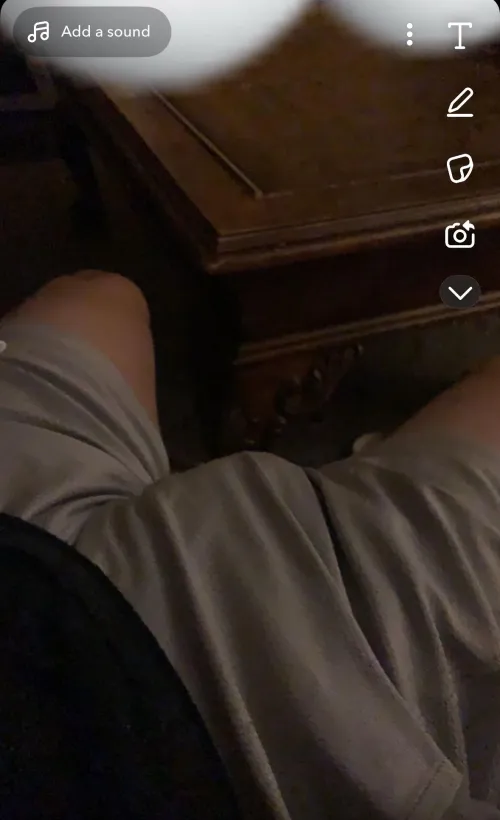 I love my gray shorts!😁