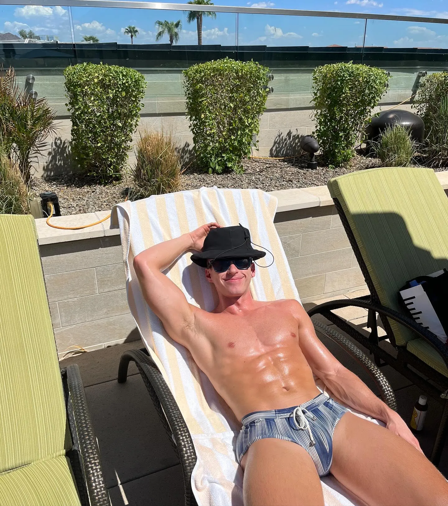 Need some lotion🌞@graysoncoleee