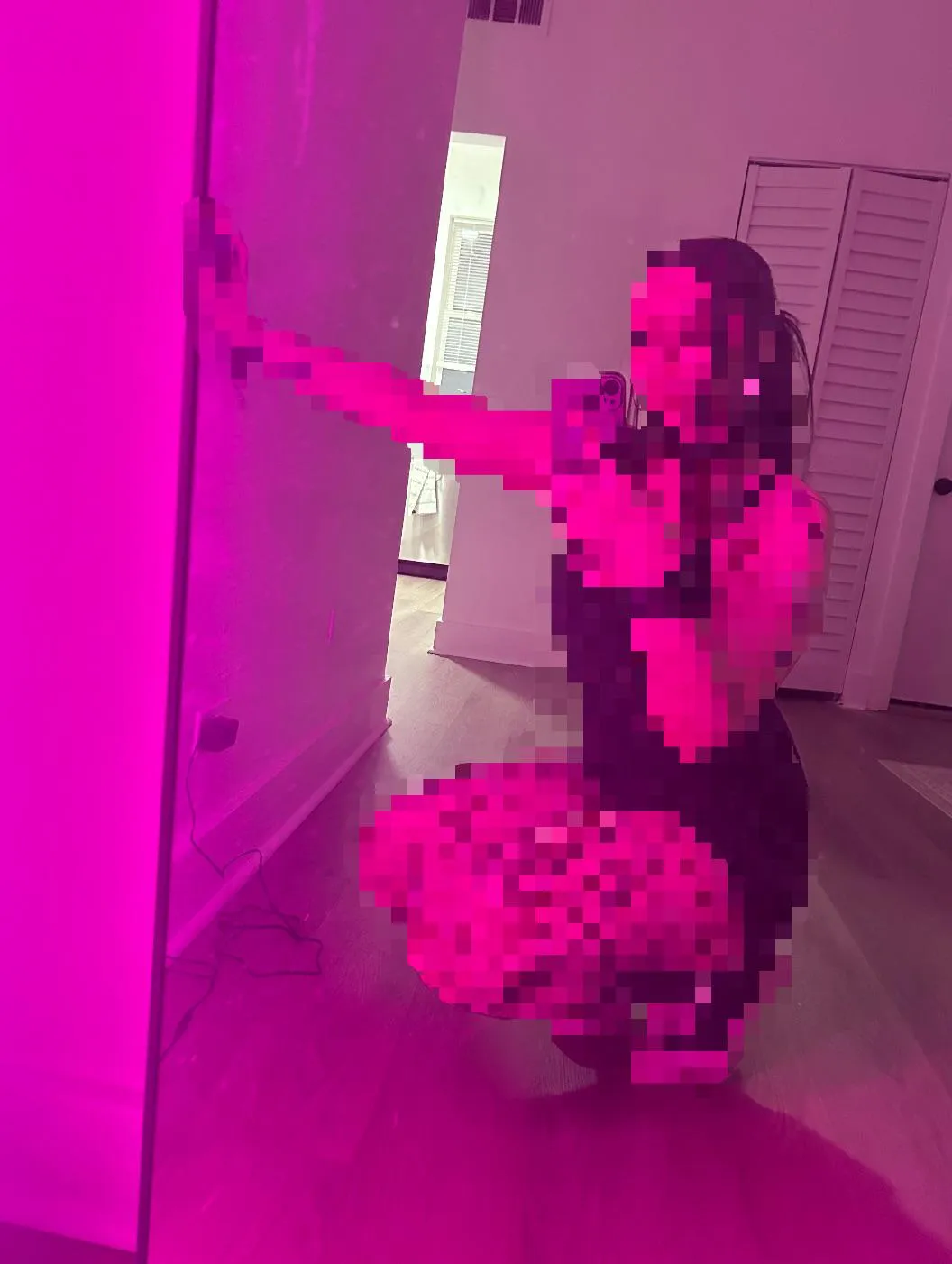 a brainless loser in search of the next goddess he’ll praise 😂 how pathetic