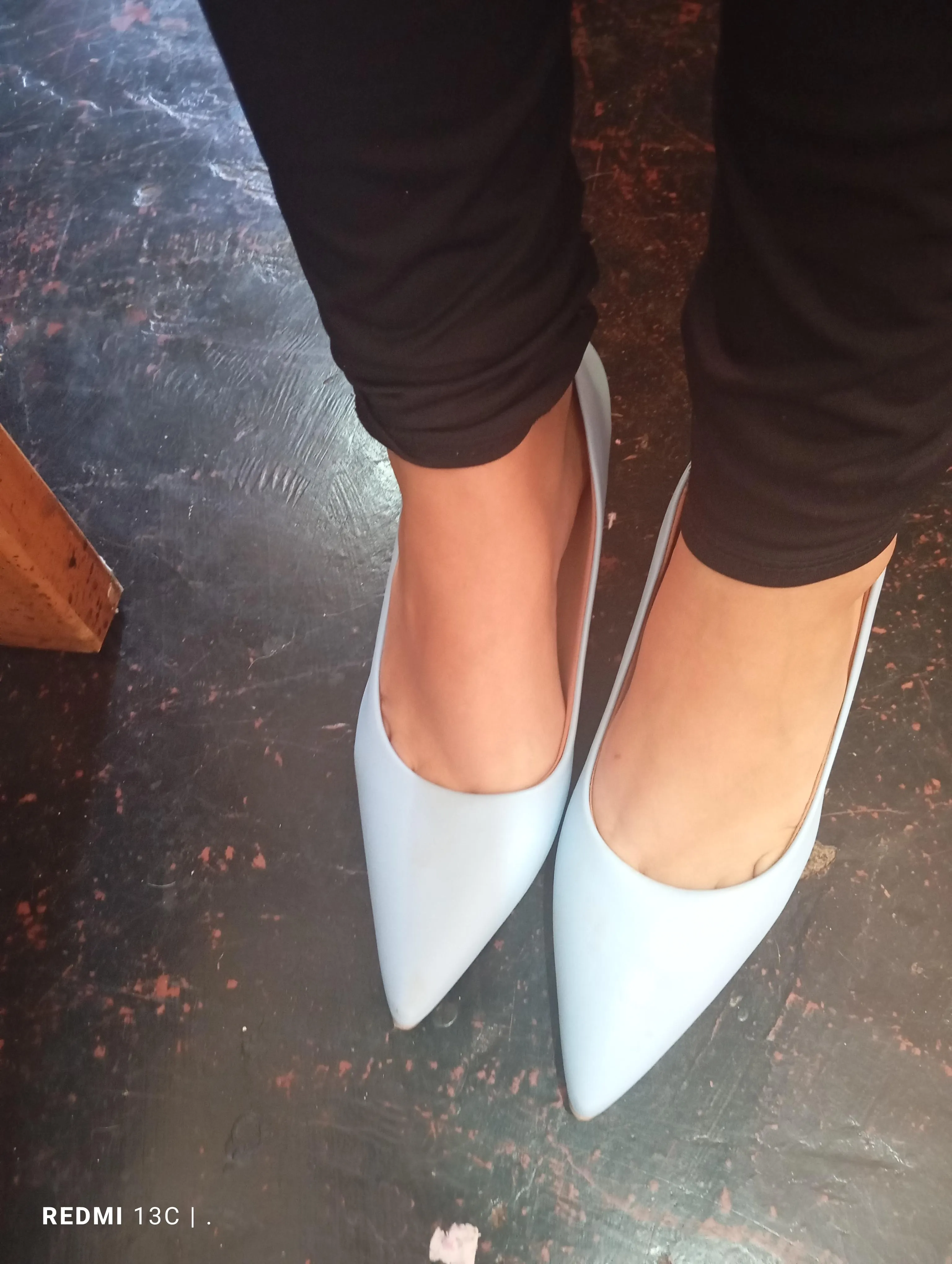 beautiful feet that deserve to be worshipped