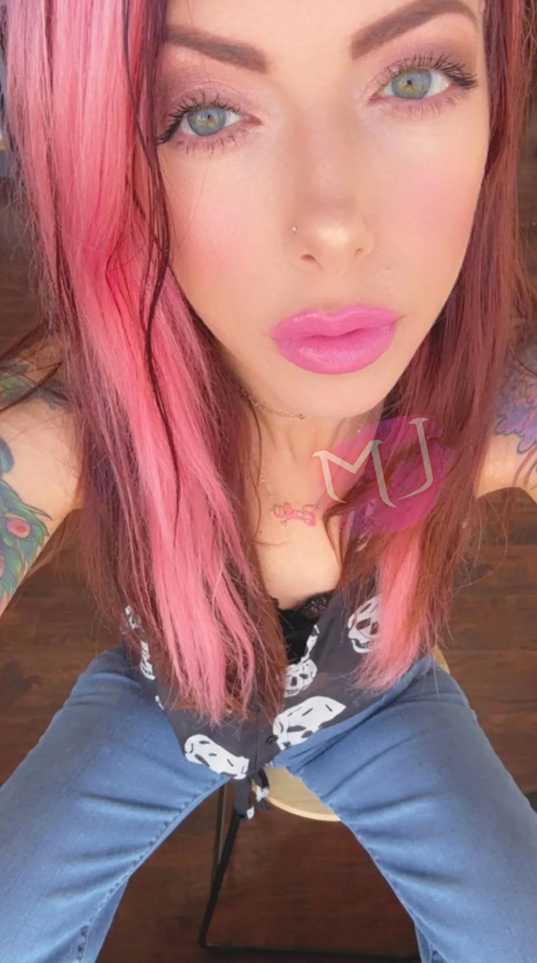 Look deeply into my eyes and tell me that I own you. Good, now prove it!  😍