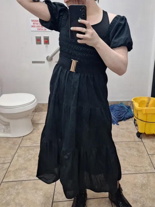 Windsor sissy needs cum in ass tonight. First cum first serve