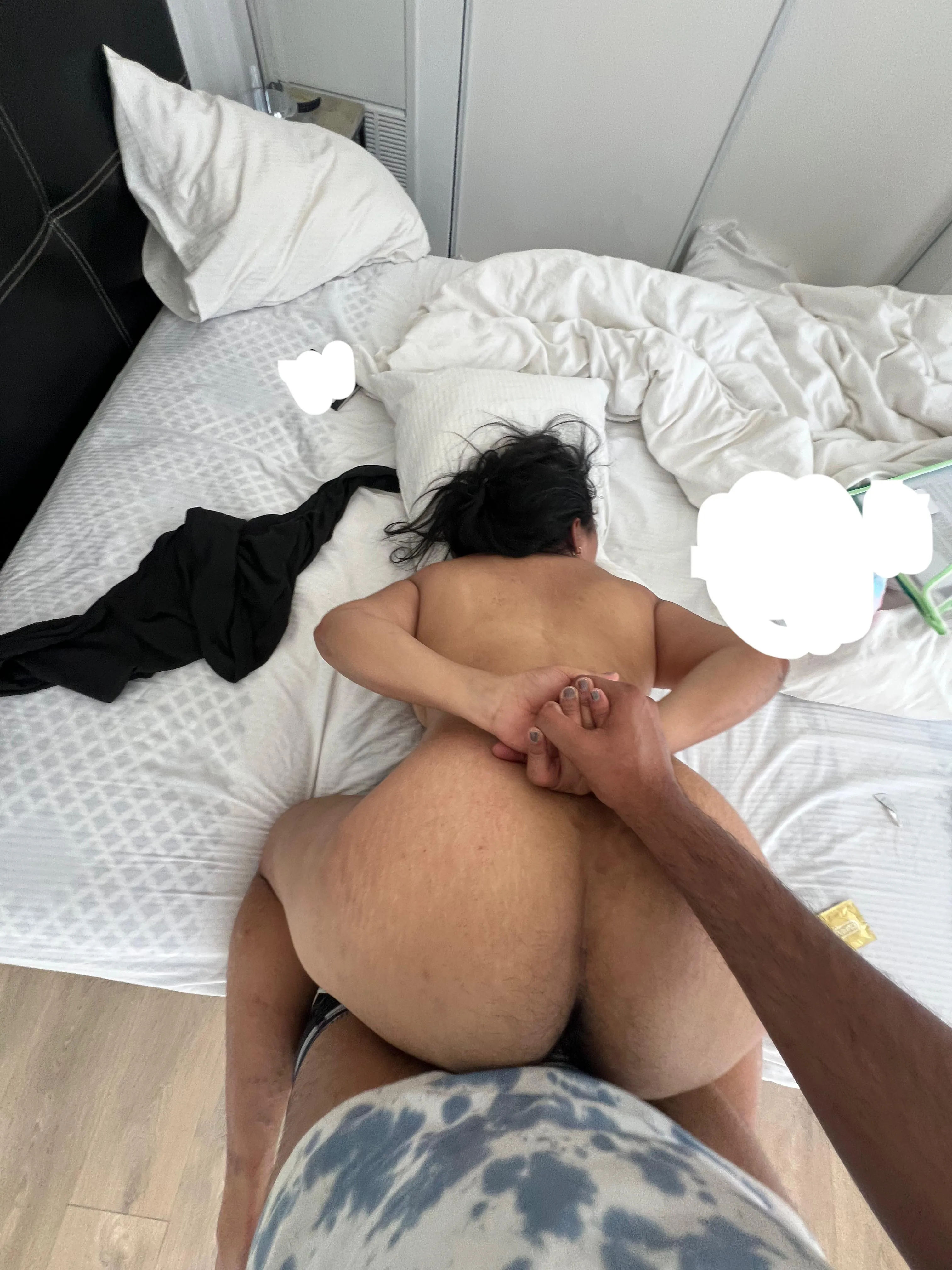 This bitch is going crazy !! Won’t leave me