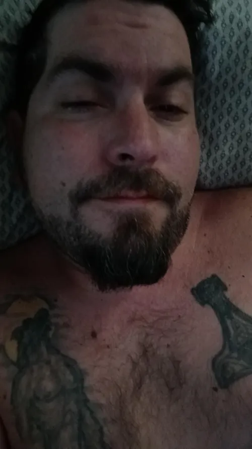 45 [M4F]. Any ladies want to smoke, play video games and chill? Greensboro area