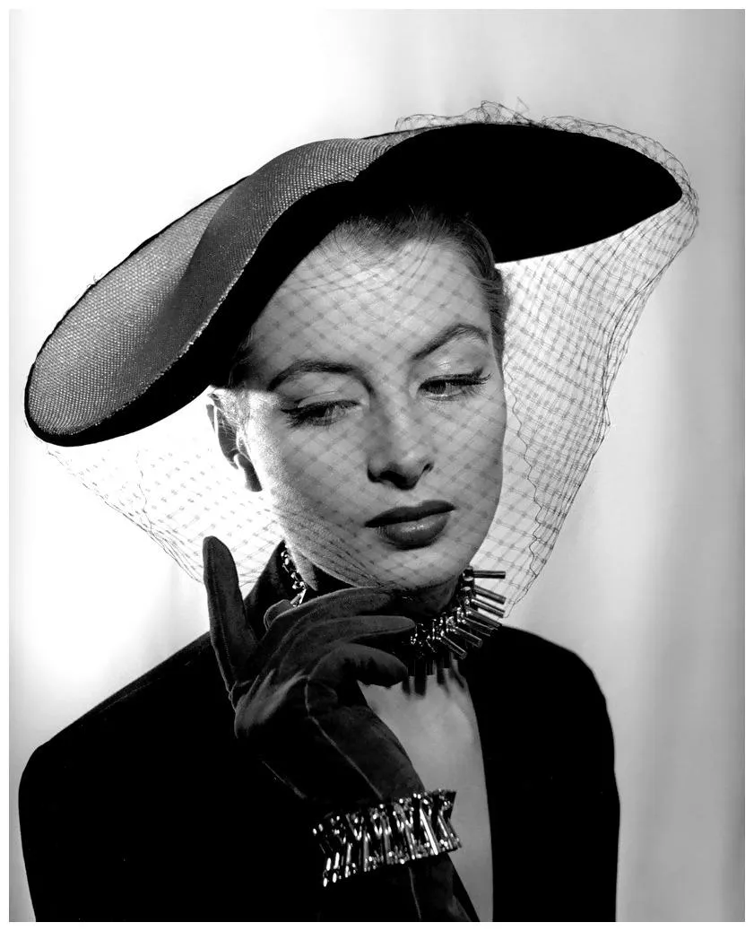 Capucine (aka Germaine Hélène Irène Lefebvre)