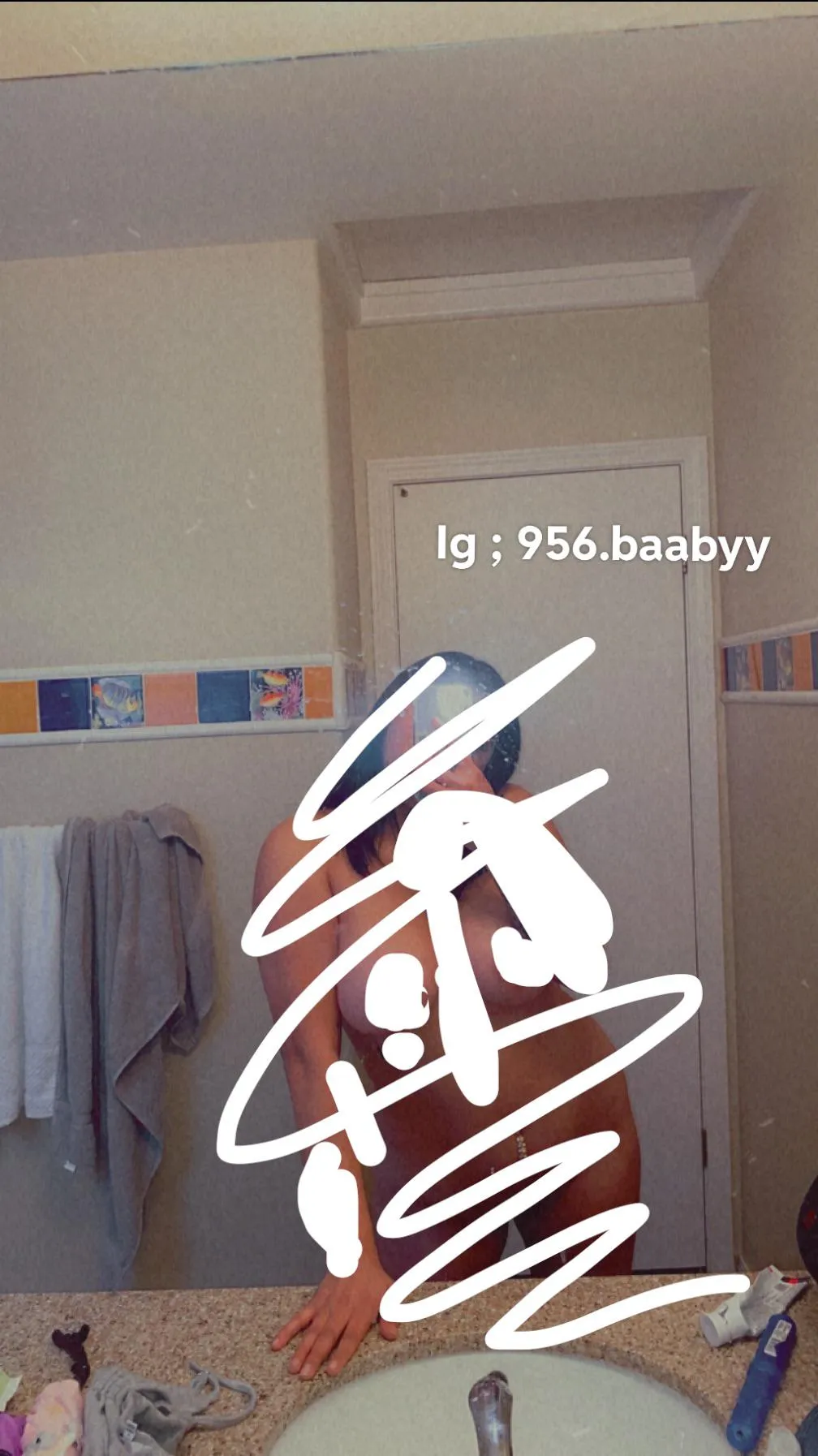 CarPlay , 23f Mercedes area 😝