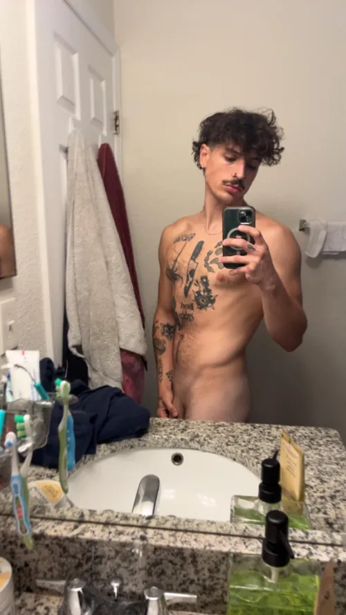 Cum watch me jerk off ;)