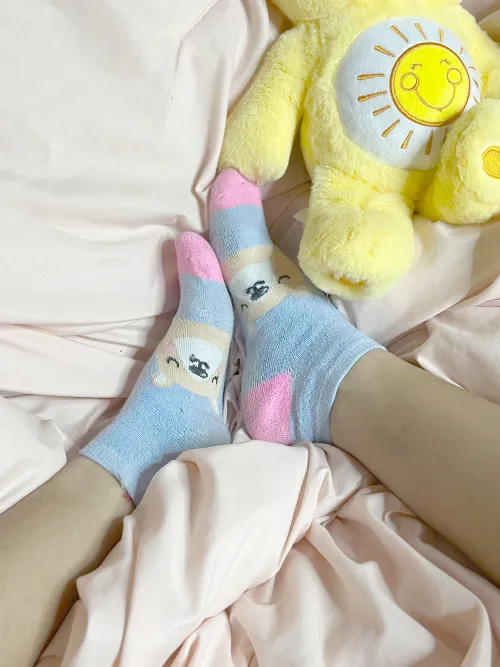 Daddy got me bear socks! 💖