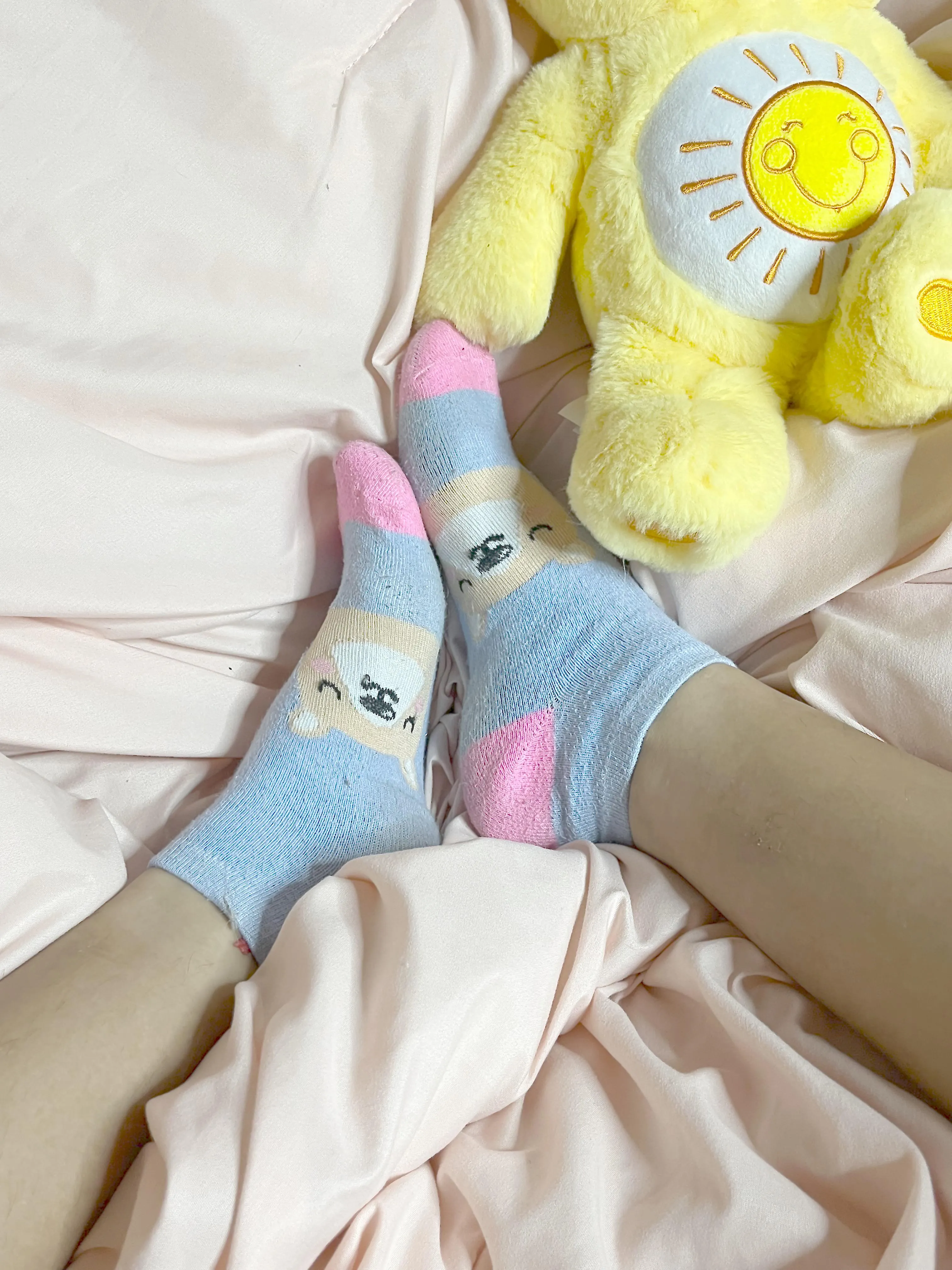 Daddy got me bear socks! 💖