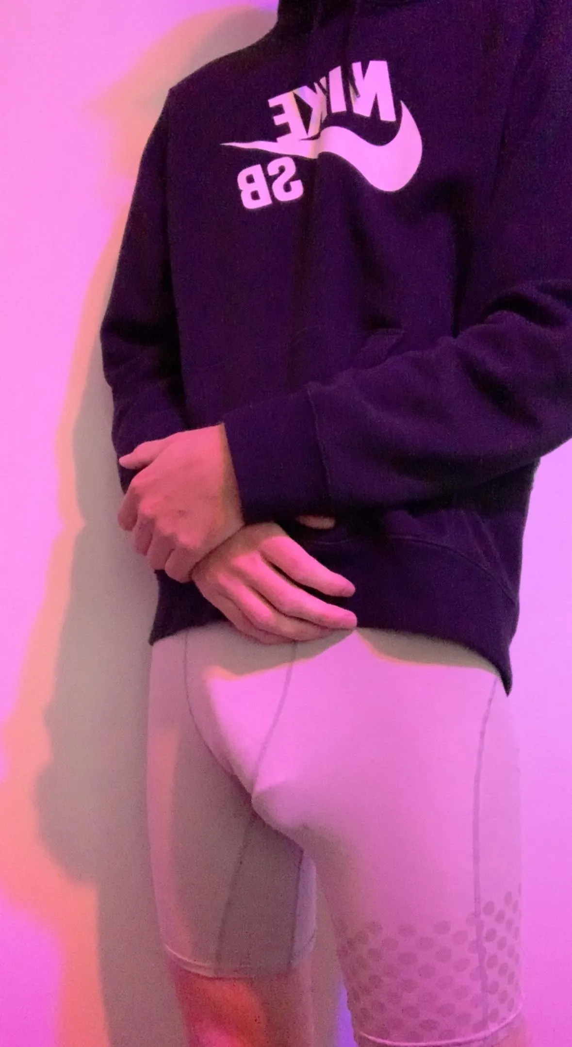 Bored working from home… let’s chat?👀