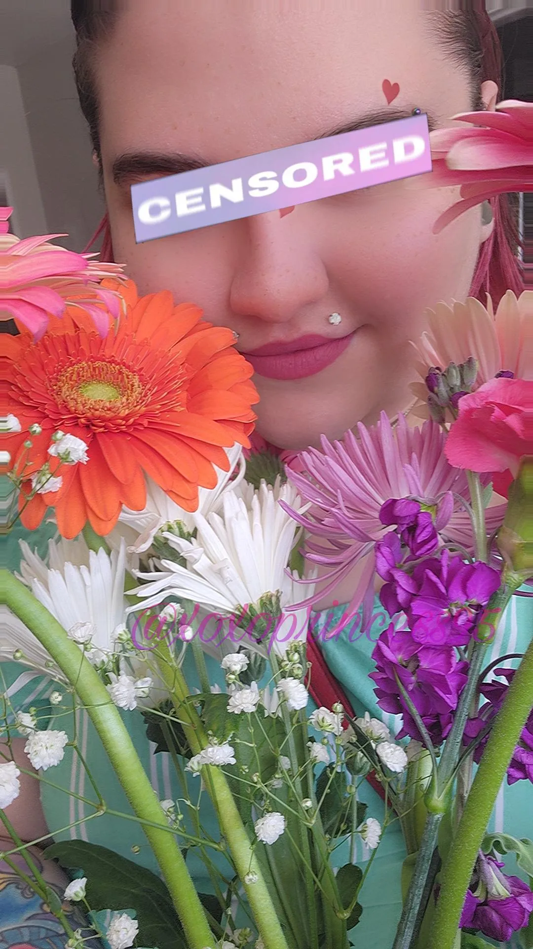 Even surrounded by pretty flowers, you can't look away from my lips.