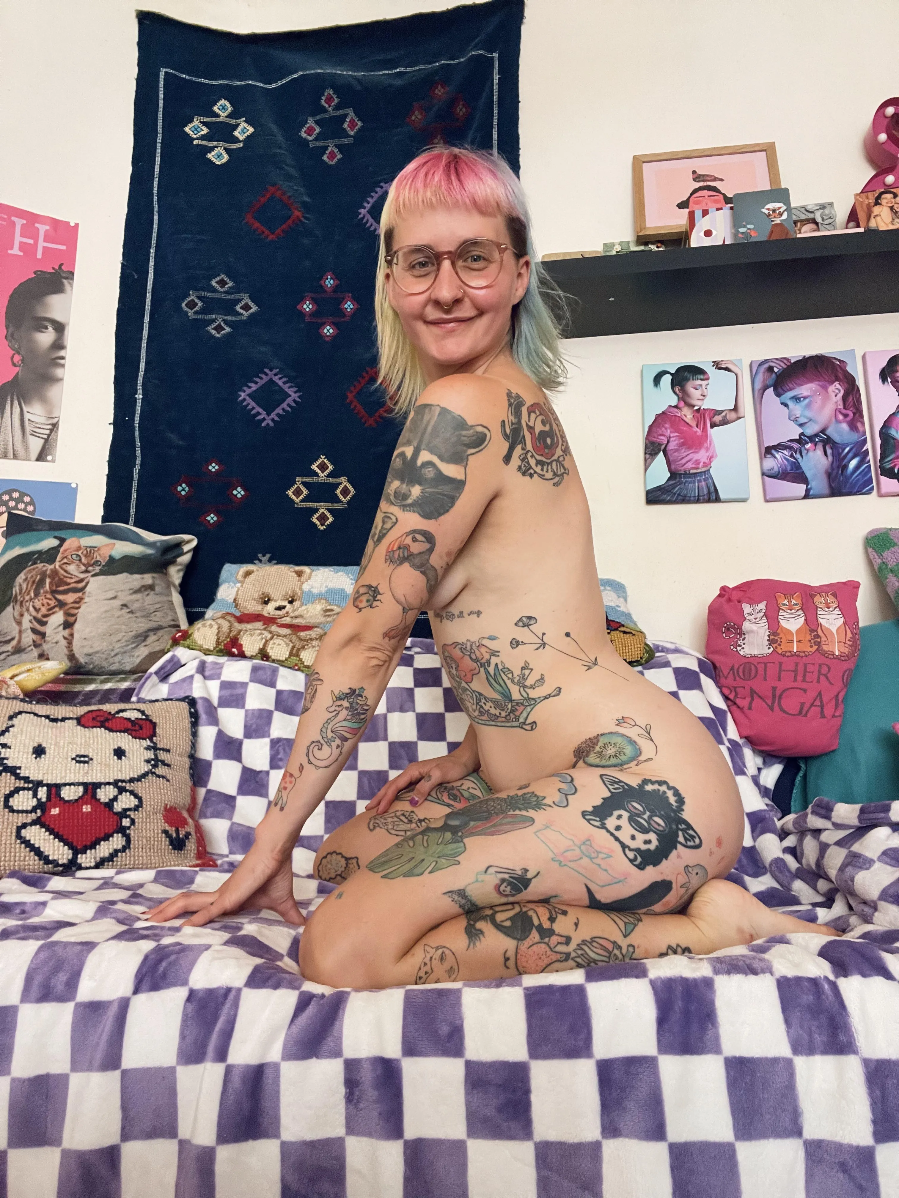 Fijn weekend sweeties. Wie komt er graag samen met mij chillen? 💜