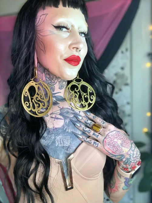 Goddexx's Sharp Chrome Nails