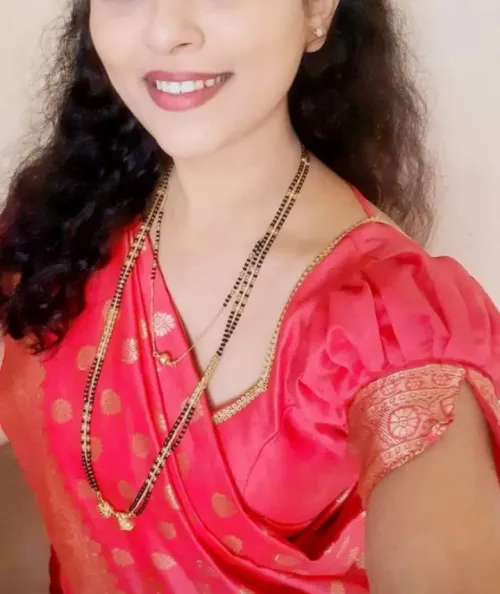 Guys aahahh my neighbour she is marathi newly married come to d... M