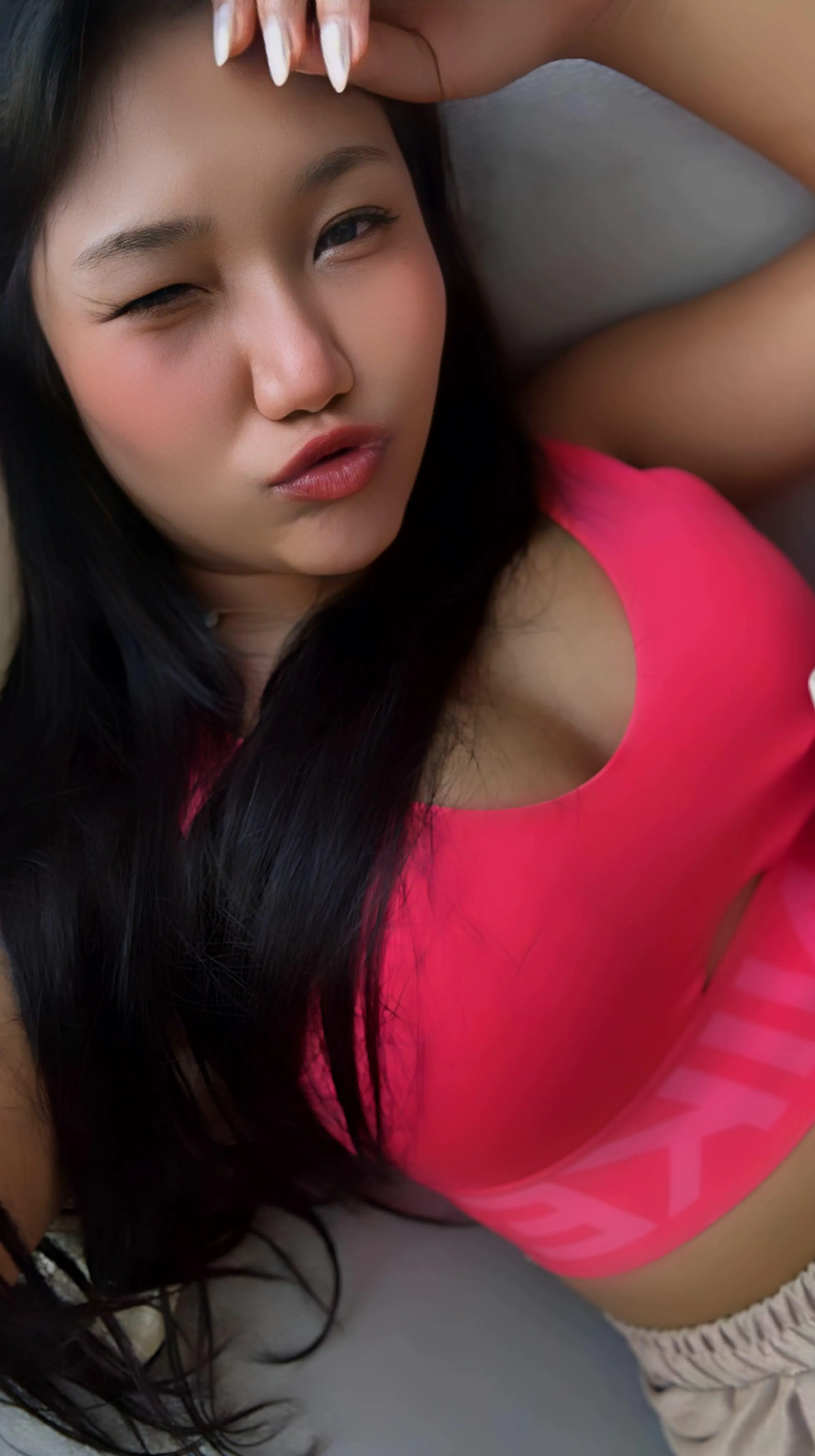 I'm picking random guys to send nudes to, who is in?