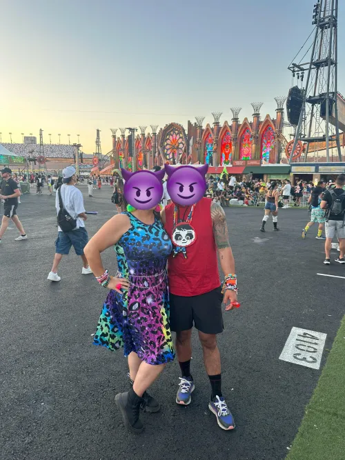 [mf4mf] we have dinner plans then looking for a couple to meet up with afterwards.