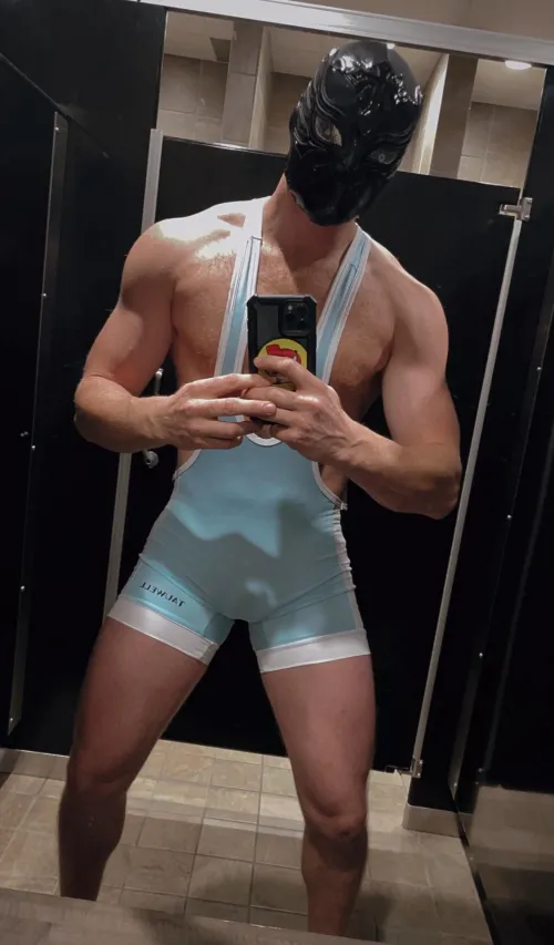 Should I make content for WatchFighters or OnlyFans? Lmk in the comments