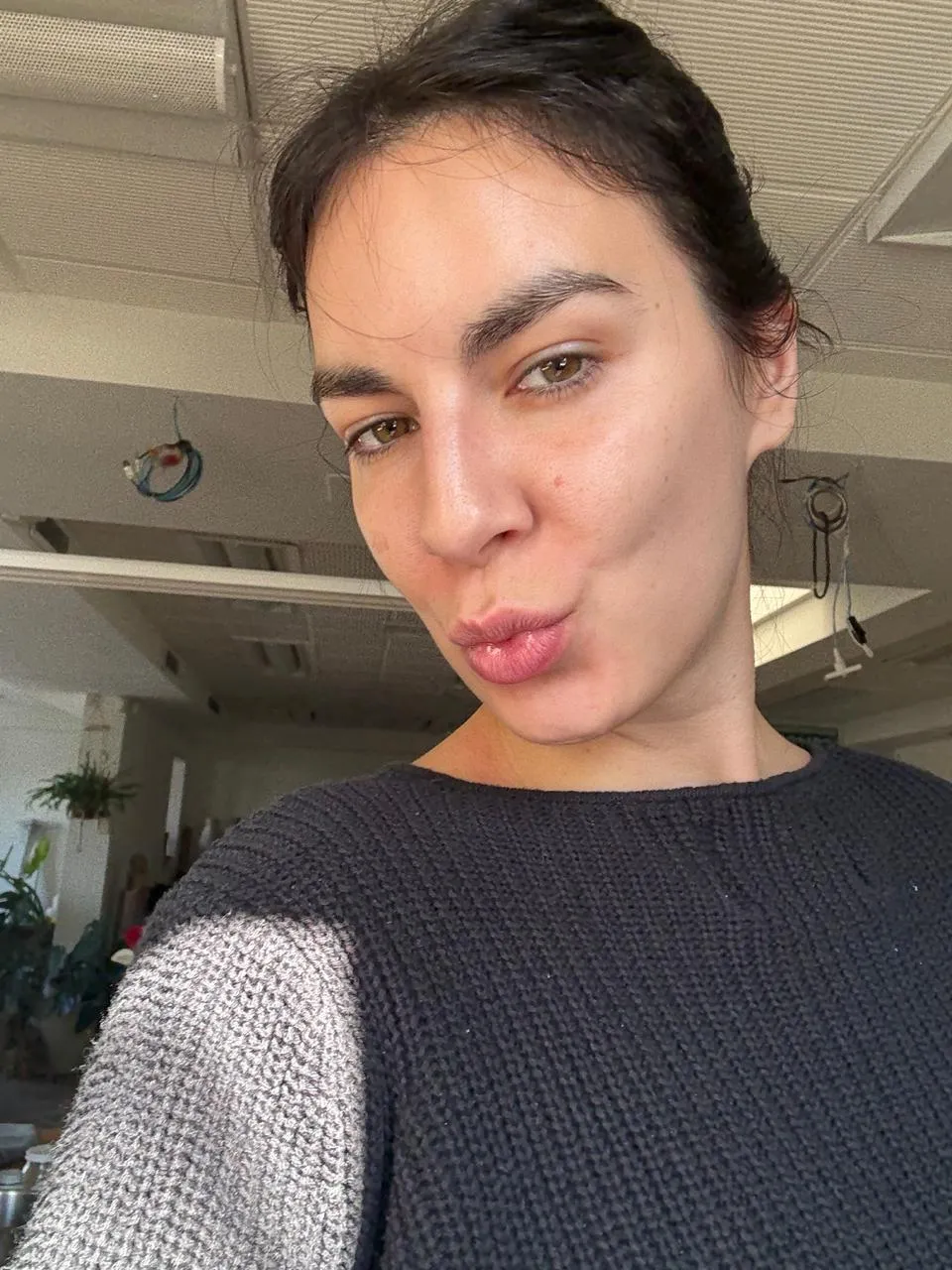 Who wanna try French kiss?