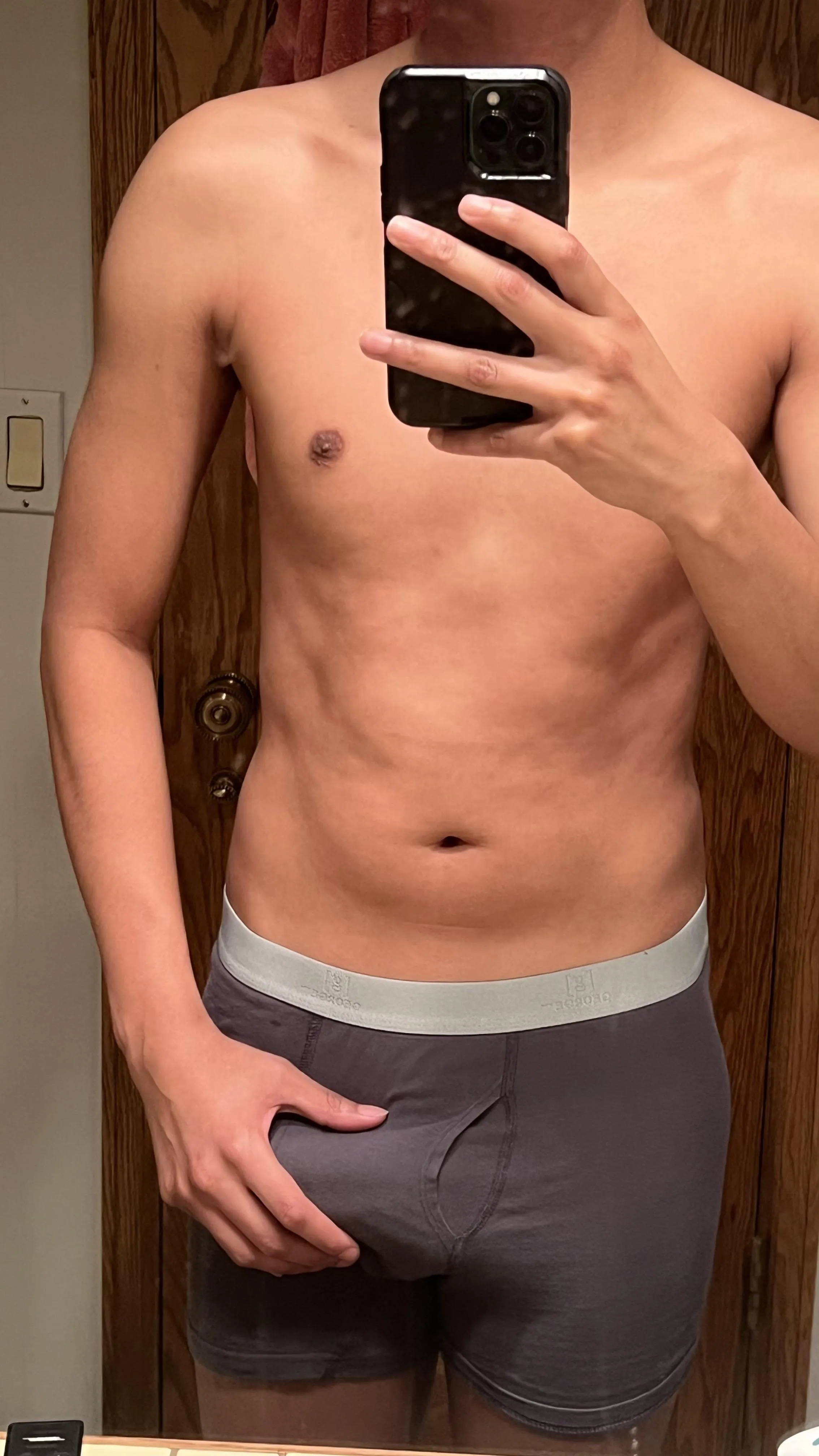 27. M4F. Any milfs interested?