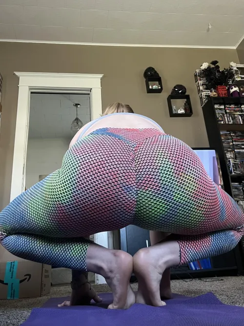 Adrian always has us doing  some crazy type of squat lol