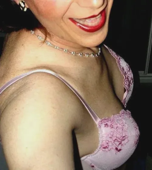 An older photo of one of my pretty pink bras [IRTR]