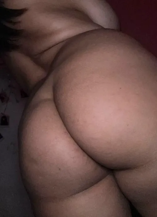 Chubby girls have the tastiest ass