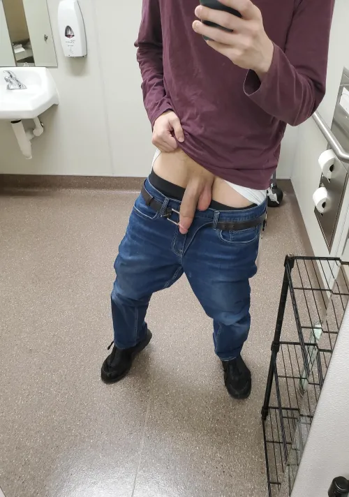 Couldn't resist taking quick work pic (28)