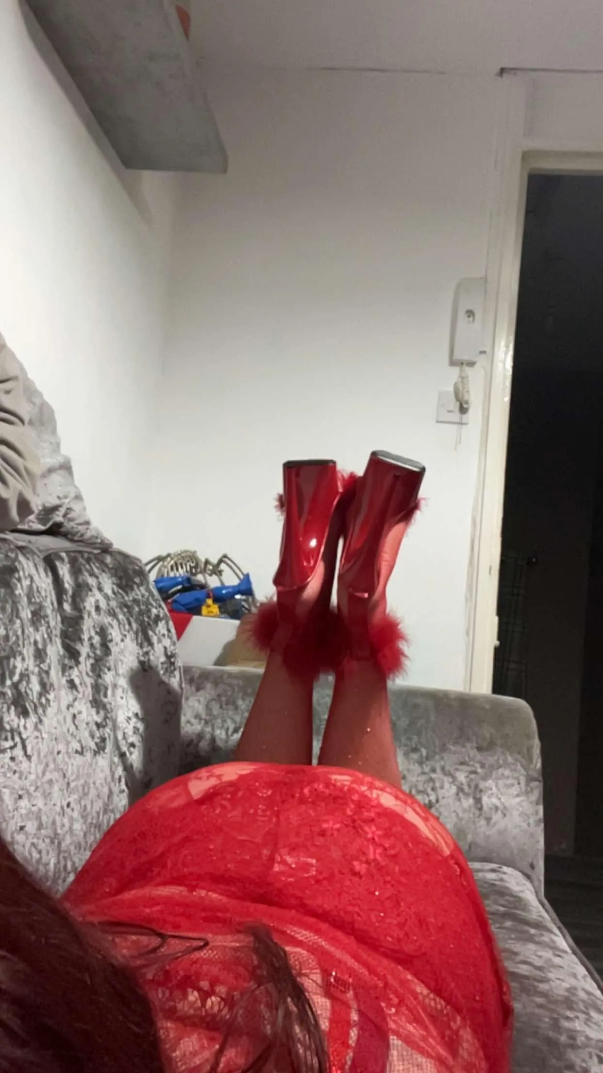 Have an amazing Thursday (f)