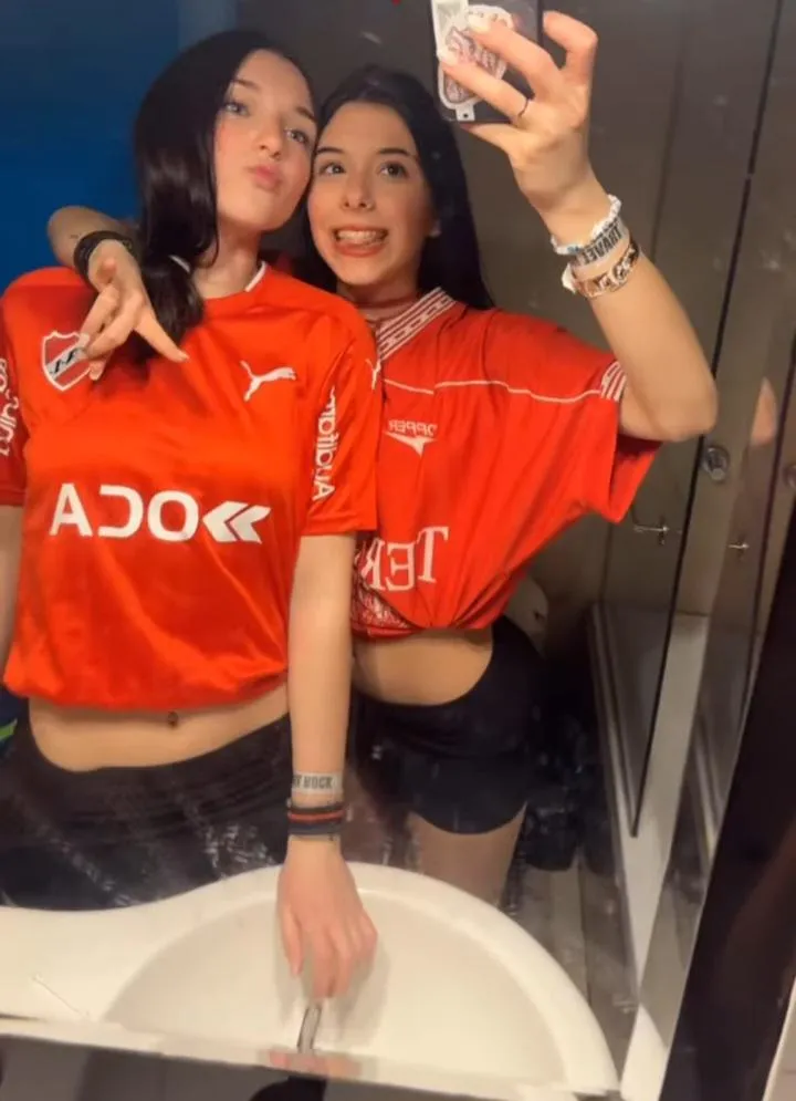 Hoy tuve que ir a la cancha con esta boba😑