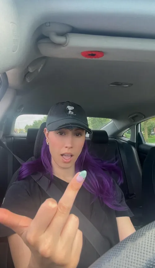 I donβt chase. I sit pretty, flip you off, and let your craving do the rest. Be a good boy and make it worth my glance.