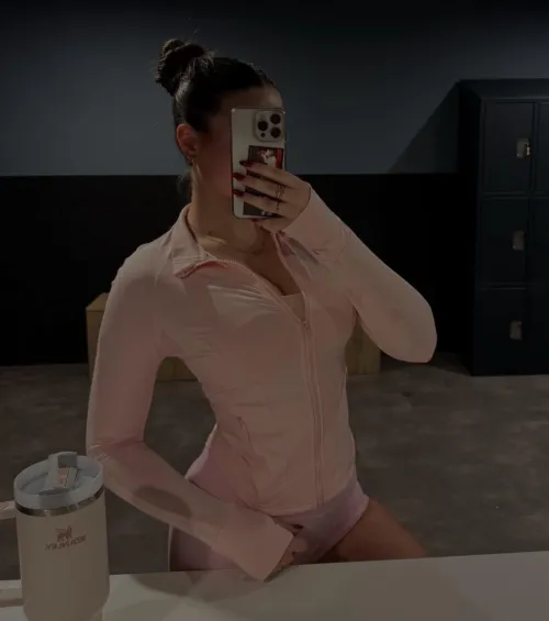 I would love my nails around your dick