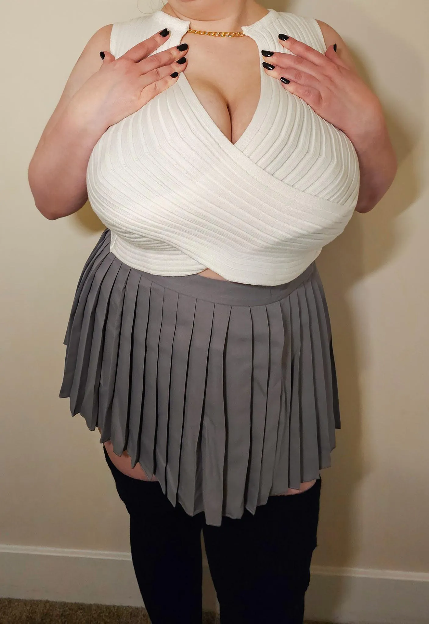 My mesmerizing cleavage