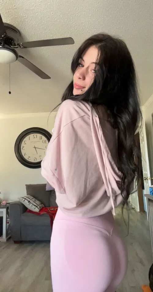 Pink skinny girl wants to impress u, does it work?