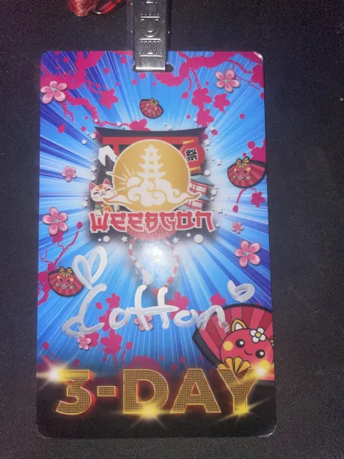 She signed my badge🥹