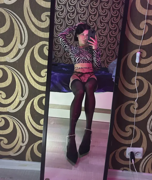 stockings and heels the perfect combo to take a man to bed