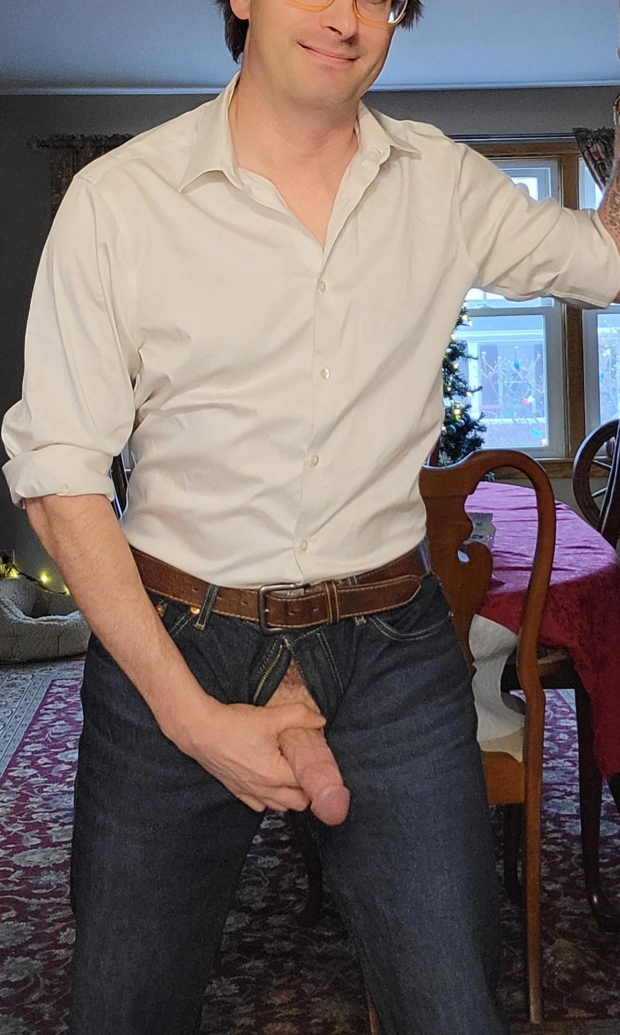 The jeans just can't hold it all back