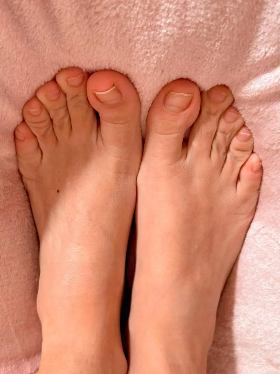 This mouth talks cute or filthy. You choose.  TeIegram: gracewildgirl