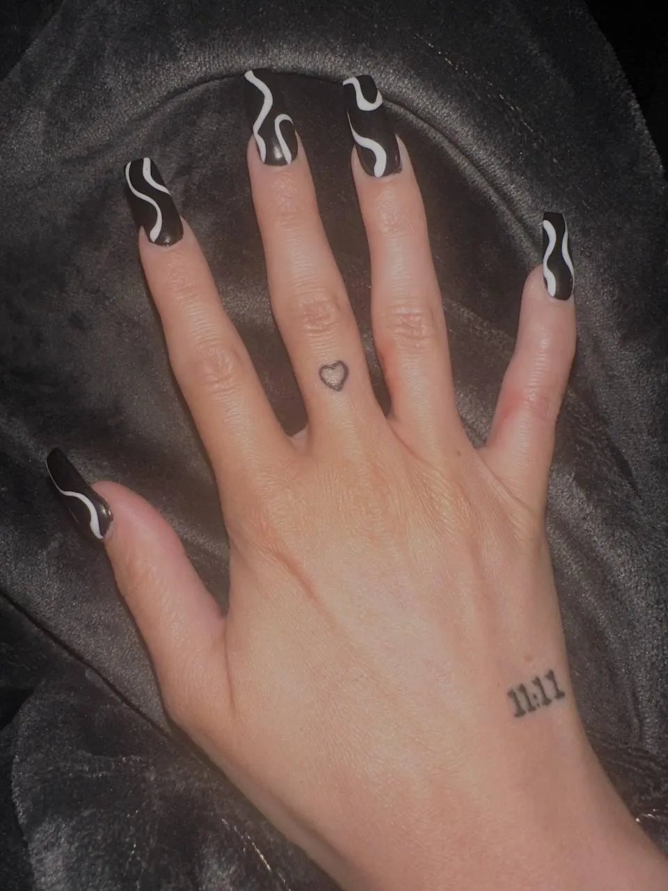 Which finger do you think would leave the deepest scratch, hunni? Bet you're already picturing the marks 😈