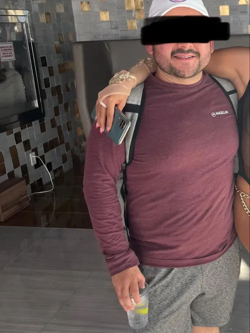 [38] [M4MF] [ATX] Looking for a couple to mingle with