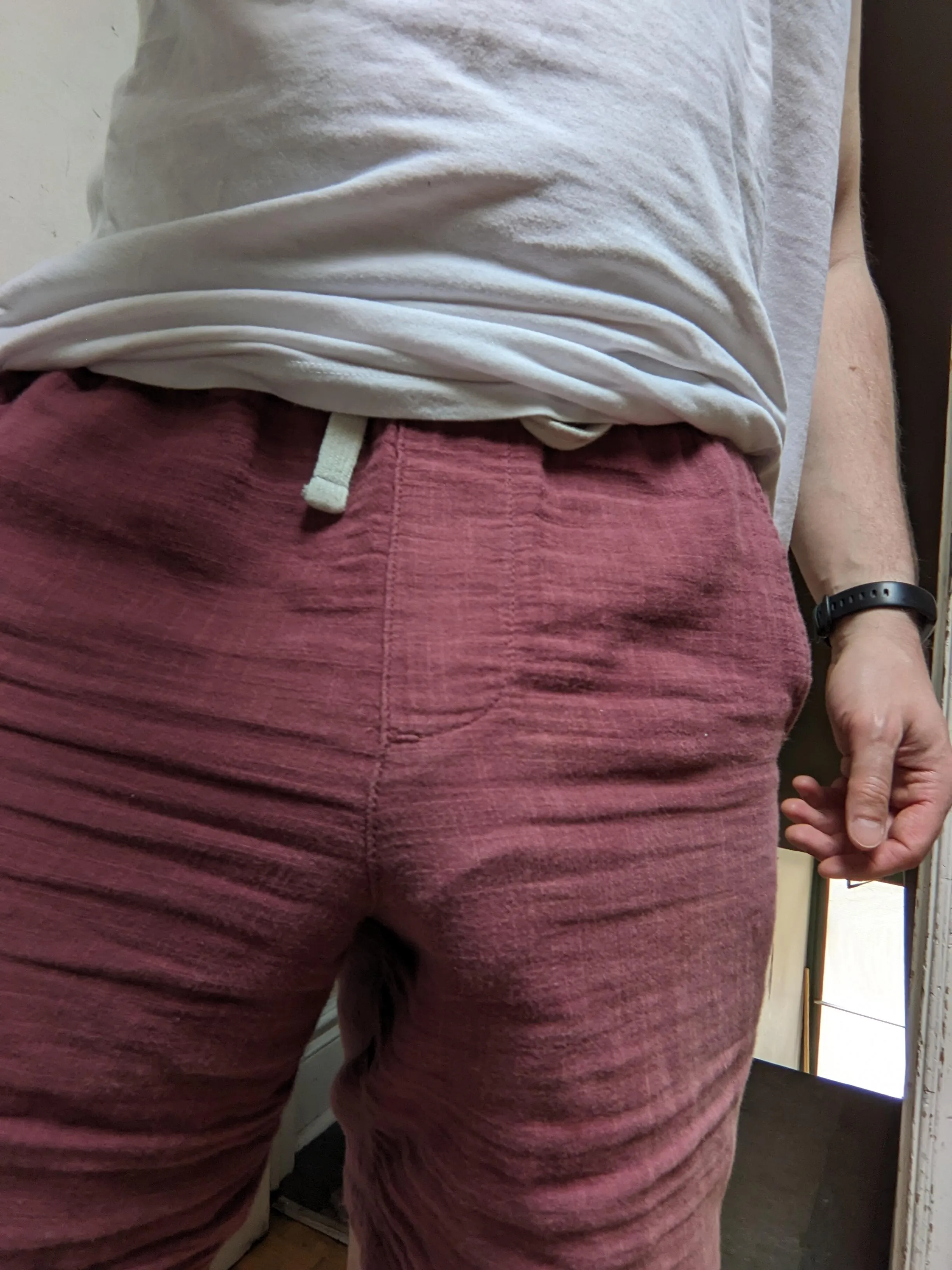 Bare knob on pure linen, nothing else required