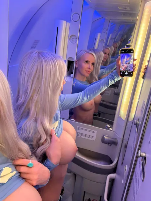 Even on the flight I like to take dirty photos