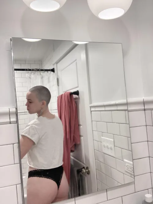 who wants to see me do a (partial) shave again?