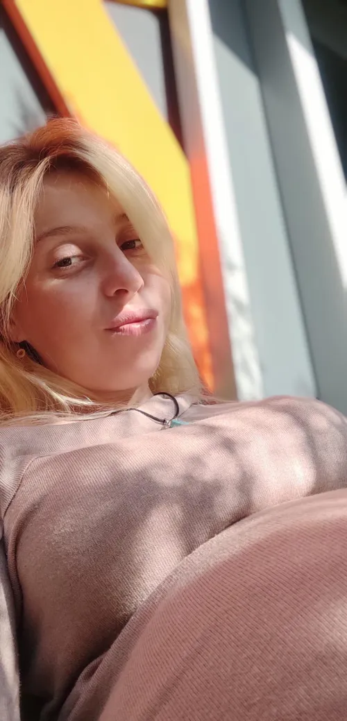 Being pregnant is hard ! But I do my best ! I do sell videos and photos cause I love to do it and if I earn from that it's much better ! Want meet me and buy from me ?