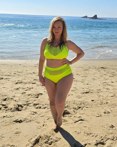 I've got curves and I'm not afraid to use them [F51]