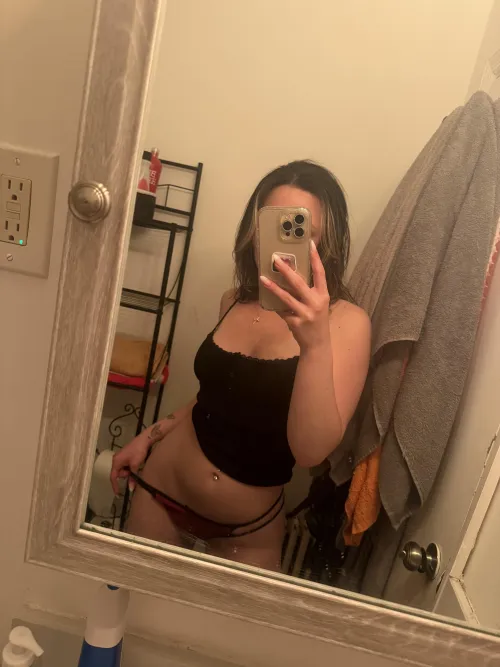 mommy likes her losers weak. Your weakness is what I thrive off of. Be the good boy you’re known to be & kneeeel. Kneel & obey. Now.