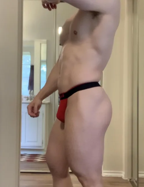 Thong is best underwear for leg day 😉