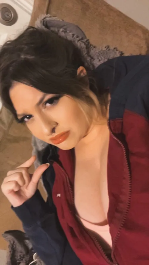 Waiting for you beta losers to play with tonight, drain games or humiliation? 😏